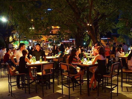 13Win22 com hiện đang mở b&ugrave;ng nổ trong v&agrave;i năm trở lại đ&acirc;y, thu h&uacute;t lượng kh&aacute;ch kh&ocirc;ng nhỏ l&agrave; giới văn ph&ograve;ng, những người l&agrave;m kinh doanh.
