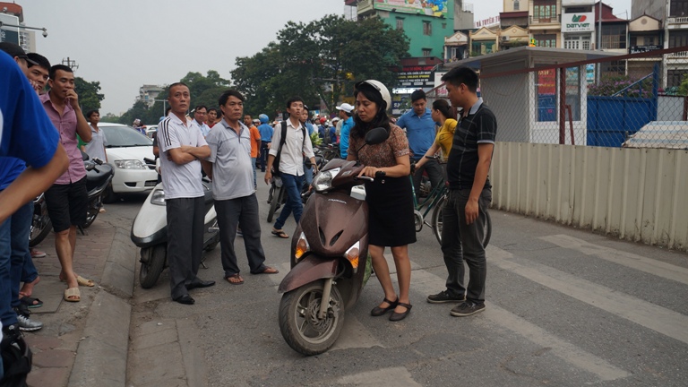 sập cần cẩu