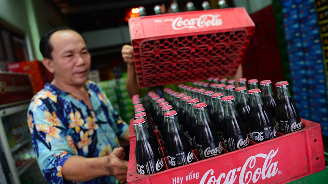 Ph&aacute;t hiện 2 chỉ ti&ecirc;u trong sản phẩm coca-cola kh&ocirc;ng đảm bảo chất lượng