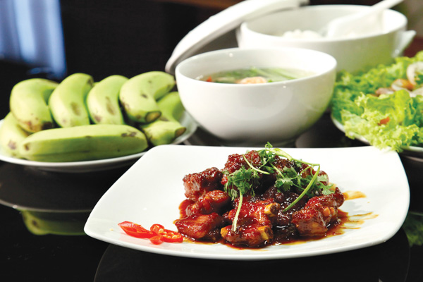 N&ecirc;n duy tr&igrave; chế độ ăn đủ dinh dưỡng cho c&aacute;c sĩ tử