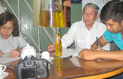 Anh Định tường tr&igrave;nh sự việc nước ngọt c&oacute; ruồi với Hội Bảo vệ quyền lợi người  13Win18 đa dạng khuyến mãi tỉnh Tiền Giang. Ảnh
