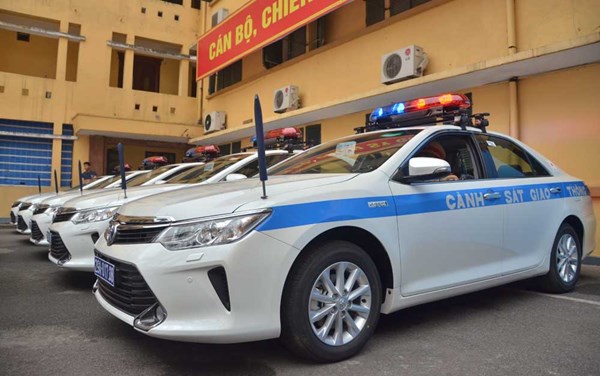 Ban Gi&aacute;m đốc C&ocirc;ng an TP H&agrave; Nội cũng hứa sẽ tiếp nhận v&agrave; sử dụng c&aacute;c phương tiện tr&ecirc;n đ&uacute;ng mục đ&iacute;ch