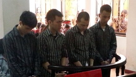 Cũng trong thời gian n&agrave;y, TAND Tối cao đ&atilde; y &aacute;n sơ thẩm nh&oacute;m c&ocirc;ng an x&atilde; đ&aacute;nh chết d&acirc;n