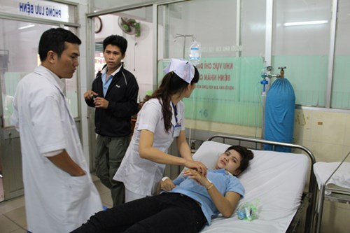 C&ocirc;ng nh&acirc;n ngộ độc 13Win OKVIP Cá cược bóng đá đang được chăm s&oacute;c y tế
