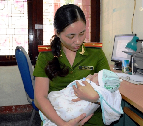 c&ocirc;ng an th&agrave;nh phố m&oacute;ng c&aacute;i