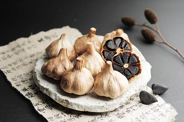 Tỏi đen được quảng c&aacute;o c&oacute; những c&ocirc;ng dụng tốt cho 13Win19 ưu đãi hấp dẫn nhưng xuất xứ ở đ&acirc;u cả người b&aacute;n v&agrave; người mua đều 'm&ugrave; tịt'