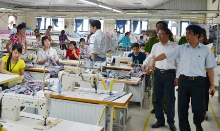 May Hưng Nh&acirc;n tăng 35% năng suất nhờ &aacute;p dụng LEAN