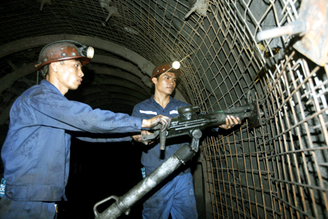 Than Thống Nhất: N&acirc;ng cao sản lượng bằng c&ocirc;ng nghệ