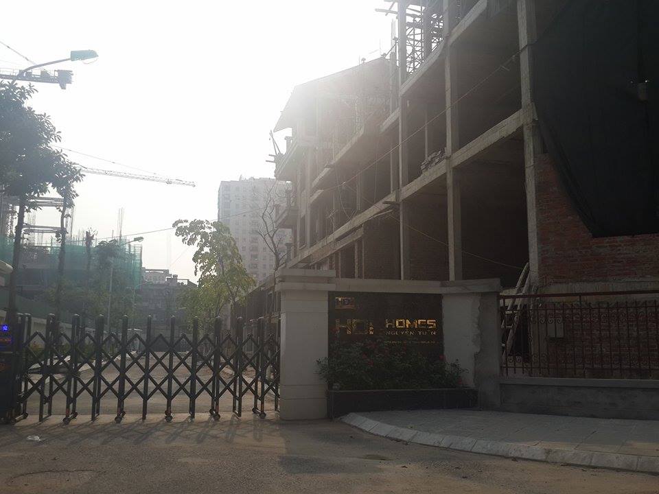H&agrave;ng r&agrave;o tại dự &aacute;n 1.14HH L&aacute;ng Hạ - Thanh Xu&acirc;n được C&ocirc;ng ty Handico 7 x&acirc;y dựng