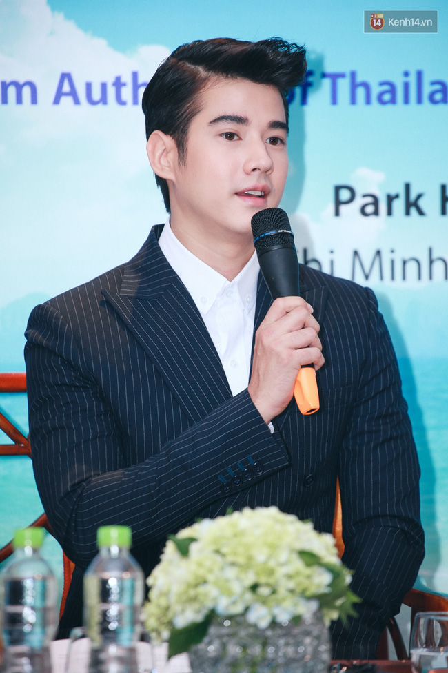 Trong vai tr&ograve; 'đại sứ du lịch', diễn vi&ecirc;n Mario Maurer h&agrave;o hứng giới thiệu về Th&aacute;i Lan
