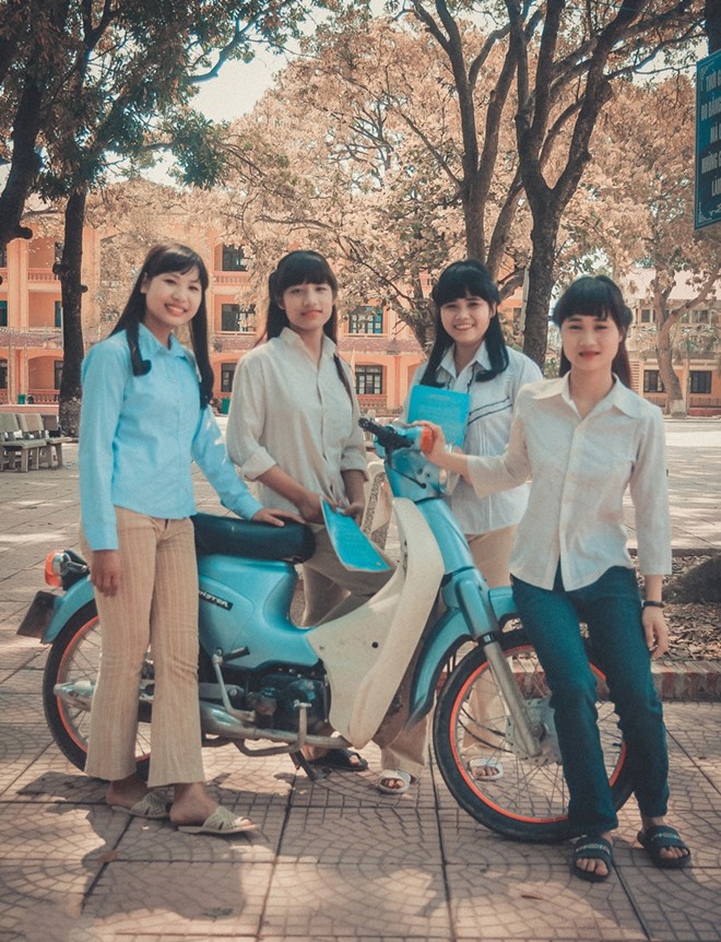 Để có được bức hình này, các nữ sinh Bắc Giang đã mượn trang phục từ bà, mẹ