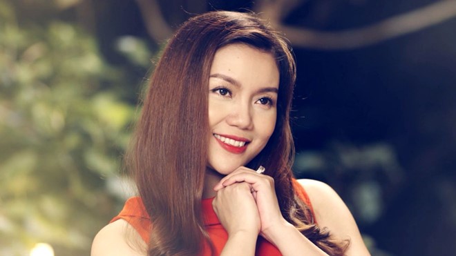 Ca sĩ Ngọc Anh trình bày ca khúc 'Lắng nghe con tim'
