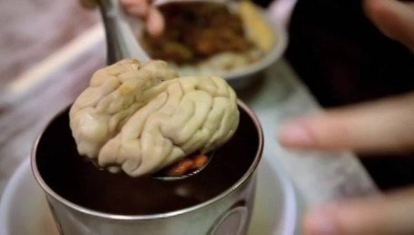 &Oacute;c lợn cũng c&oacute; thể ảnh hưởng tới sinh sản ở nam giới nếu ăn nhiều. Ảnh minh họa 