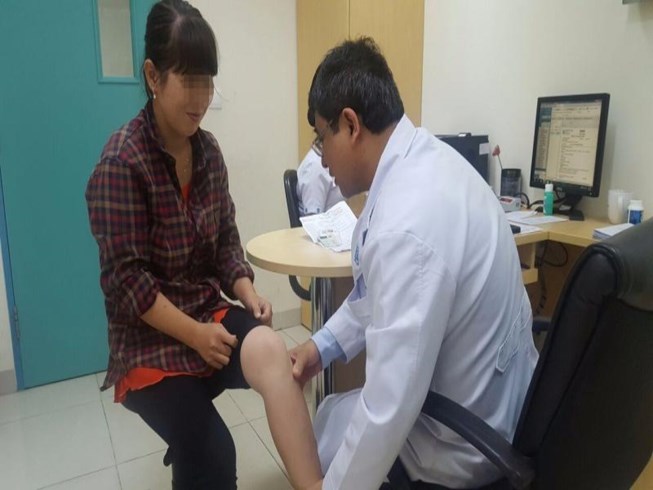 Sản phụ bị tho&aacute;i h&oacute;a khớp v&igrave; giảm c&acirc;n sau sinh