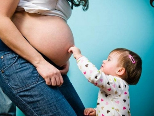 Kh&ocirc;ng d&ugrave;ng dầu gi&oacute; cho trẻ em dưới 2 tuổi v&agrave; phụ nữ mang thai