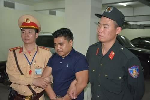 Quảng Ninh: Bắt giữ &ocirc; t&ocirc; BKS L&agrave;o vận chuyển 100 b&aacute;nh heroin ra bi&ecirc;n giới ti&ecirc;u thụ
