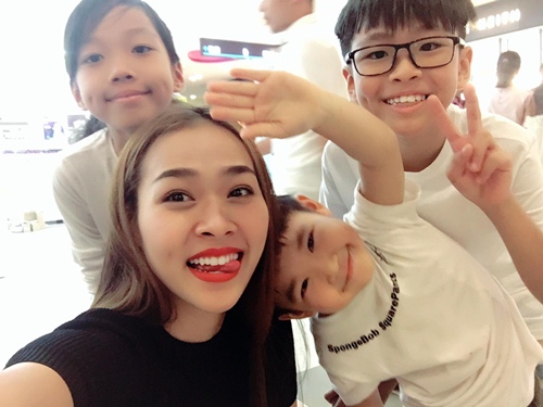 Sao Việt 'rộn r&agrave;ng' chia sẻ ảnh Trung thu đầm ấm b&ecirc;n gia đ&igrave;nh