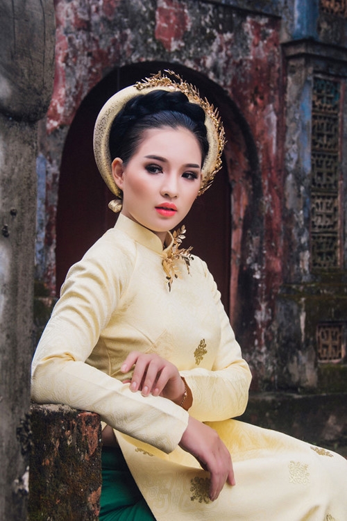 Sao Việt: Vợ Duy Nhân tái xuất làm mẫu ảnh với vẻ kiêu sa 'hút hồn' 