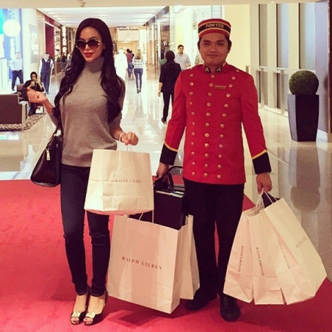 Con nh&agrave; gi&agrave;u Dubai v&agrave; ''nỗi lo'' mỗi s&aacute;ng thức dậy
