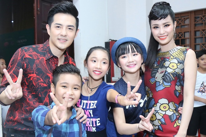 The Voice Kids 2016 – Liveshow 1: Đông Nhi khóc nức nở vì học trò cưng