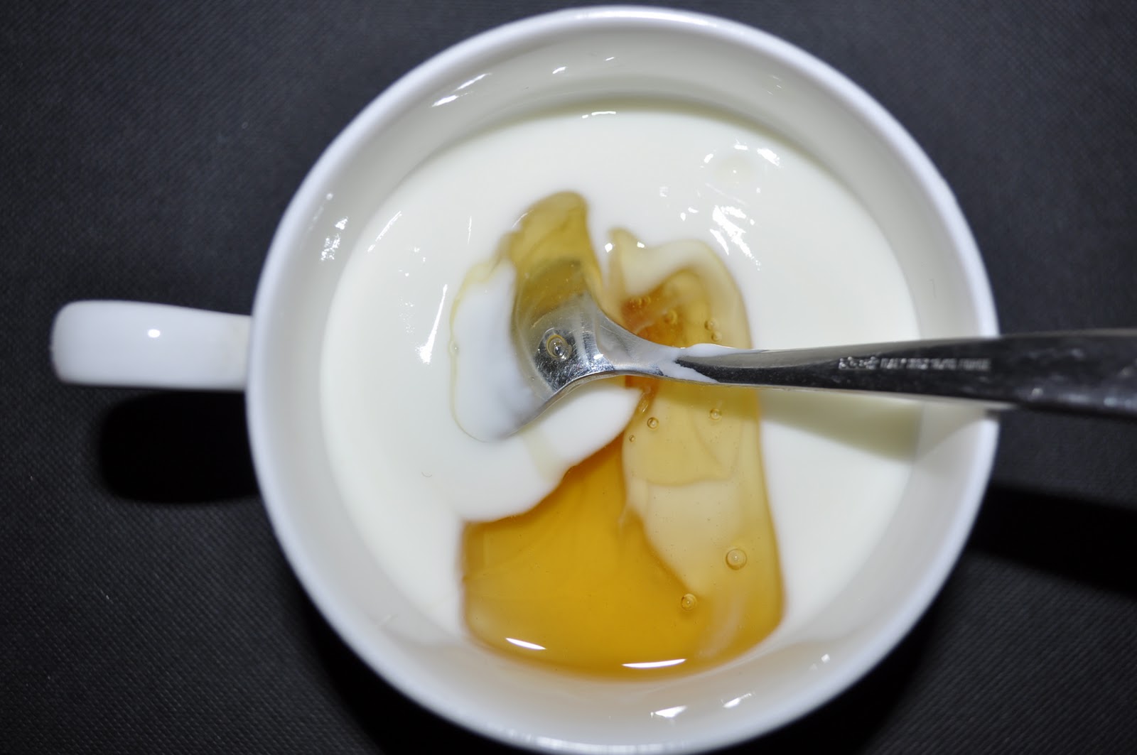 Mặt nạ ngủ cứu vớt da v&agrave;o m&ugrave;a thu