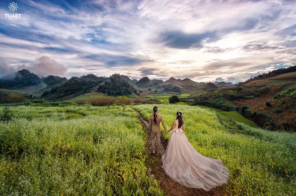C&ugrave;ng kh&aacute;m ph&aacute; bộ ảnh cưới độc đ&aacute;o &lsquo;Ch&agrave;ng ơi m&igrave;nh đi đ&acirc;u thế&rsquo;