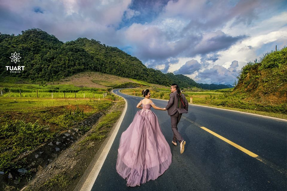 C&ugrave;ng kh&aacute;m ph&aacute; bộ ảnh cưới độc đ&aacute;o &lsquo;Ch&agrave;ng ơi m&igrave;nh đi đ&acirc;u thế&rsquo;