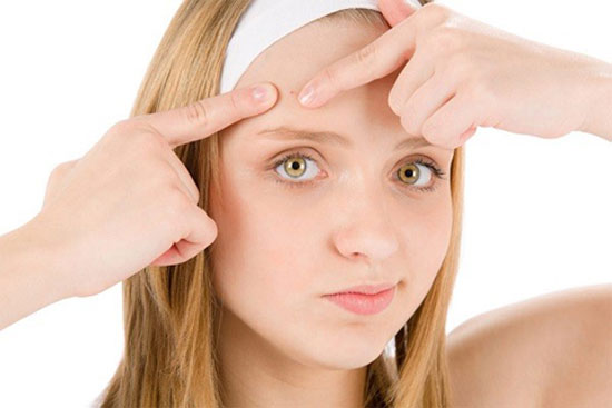 9 nguy&ecirc;n nh&acirc;n g&acirc;y mụn trứng c&aacute; bạn kh&ocirc;ng n&ecirc;n bỏ qua