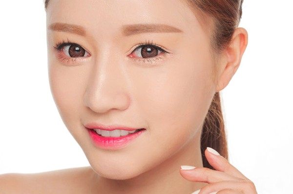 Những th&oacute;i quen xấu l&agrave;m tổn hại mắt