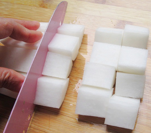Canh thịt b&ograve; củ cải gi&uacute;p tăng sức đề kh&aacute;ng cho m&ugrave;a dịch bệnh