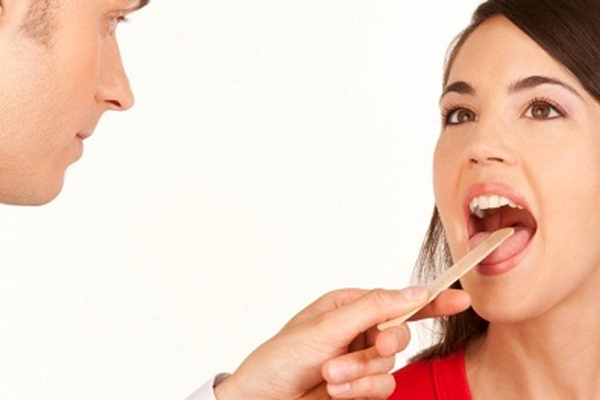 Ung thư lưỡi tăng cao do lầm tưởng nhiệt miệng