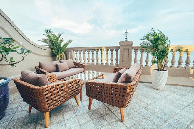 Cuộc sống xa hoa của Hoa hậu Việt đăng quang trẻ tuổi nhất