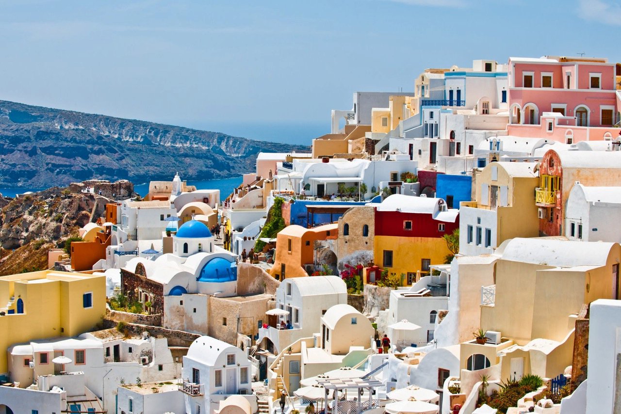 Chu du Hi Lạp v&agrave; kh&aacute;m ph&aacute; những ng&ocirc;i nh&agrave; nấm ở Santorini