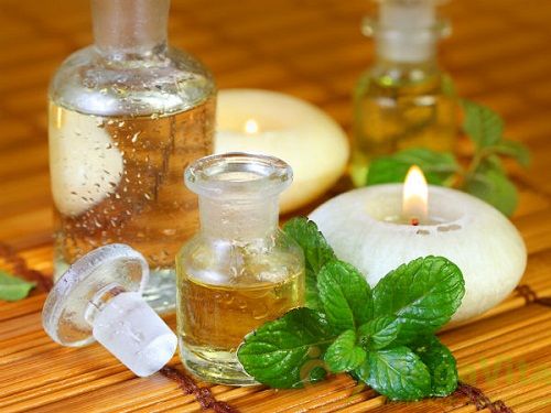Tự chế nước hoa quyến rũ từ tinh dầu bưởi v&agrave; bạc h&agrave;
