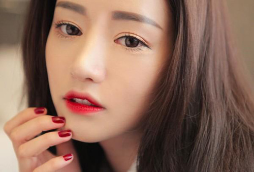 Tuyệt chi&ecirc;u mix m&agrave;u son chuẩn v&agrave; độc đ&aacute;o khiến ph&aacute;i nữ m&ecirc; mẩn