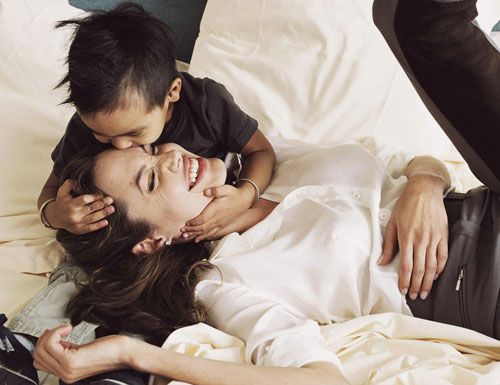 Sao quốc tế: Maddox - cậu con nu&ocirc;i đ&aacute;nh dấu nhiều bước ngoặt trong cuộc đời Angelina Jolie