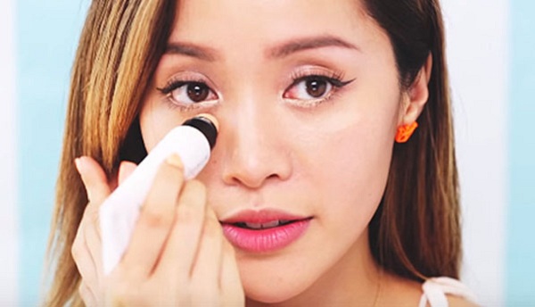 Mẹo sử dụng kem che khuyết điểm cho lớp trang điểm đẹp tự nhi&ecirc;n