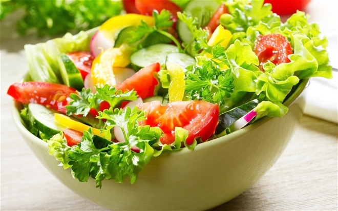 Những th&oacute;i quen h&agrave;ng ng&agrave;y khiến da mụn trở n&ecirc;n tồi tệ hơn