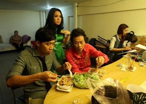 Ho&agrave;i Linh: Nghệ sĩ 'n&ocirc;ng d&acirc;n' của kh&aacute;n giả Việt