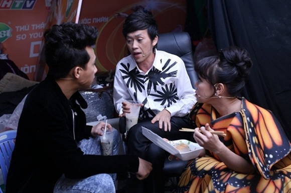 Ho&agrave;i Linh: Nghệ sĩ 'n&ocirc;ng d&acirc;n' của kh&aacute;n giả Việt