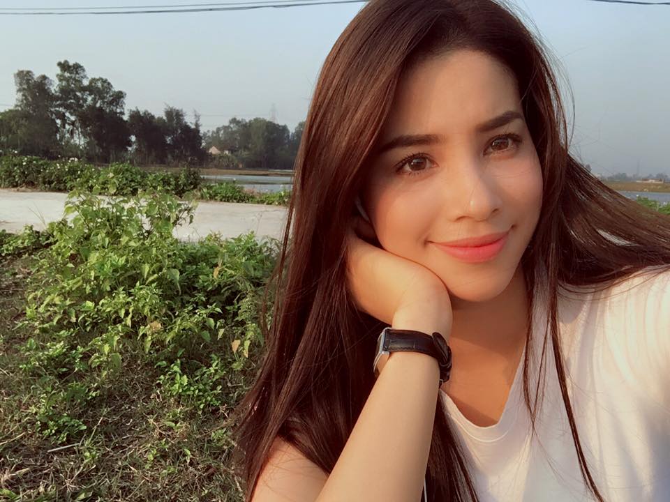 Phạm Hương giản dị nhưng vẫn 'đẹp' trong l&ograve;ng c&ocirc;ng ch&uacute;ng