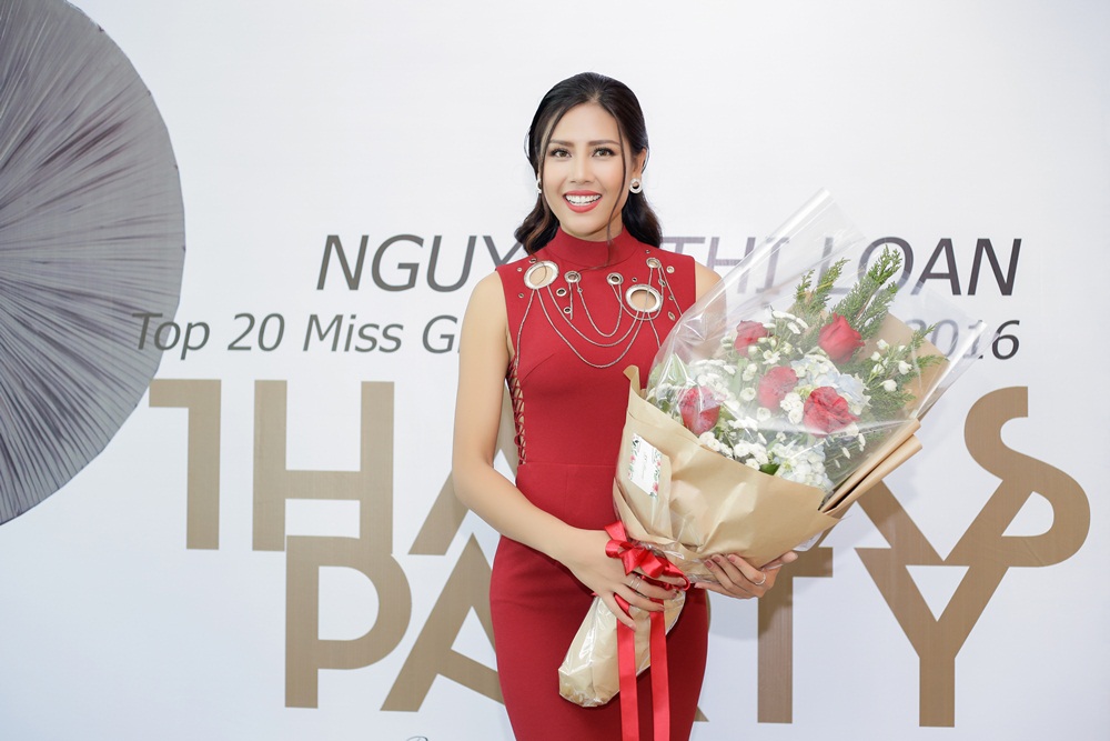 Team Lan Khu&ecirc; The Face 'đọ d&aacute;ng' c&ugrave;ng &Aacute; hậu Nguyễn Thị Loan