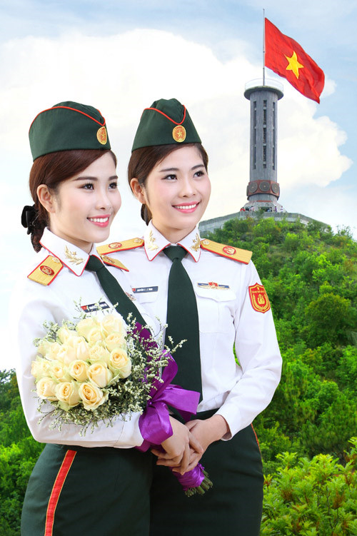 Lộ diện nhan sắc người chị song sinh của Hoa kh&ocirc;i Nguyễn Thị Lệ Nam Em