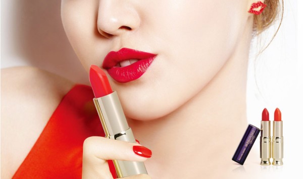 7 m&oacute;n đồ trang điểm kh&ocirc;ng thể thiếu trong t&uacute;i x&aacute;ch của c&aacute;c n&agrave;ng