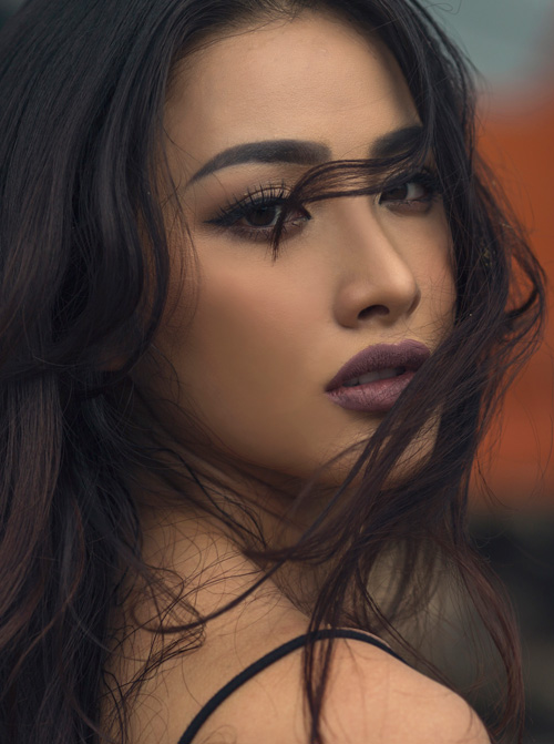 Sau thời gian ở ẩn Trương Nhi lột x&aacute;c với v&oacute;c d&aacute;ng sexy gợi cảm