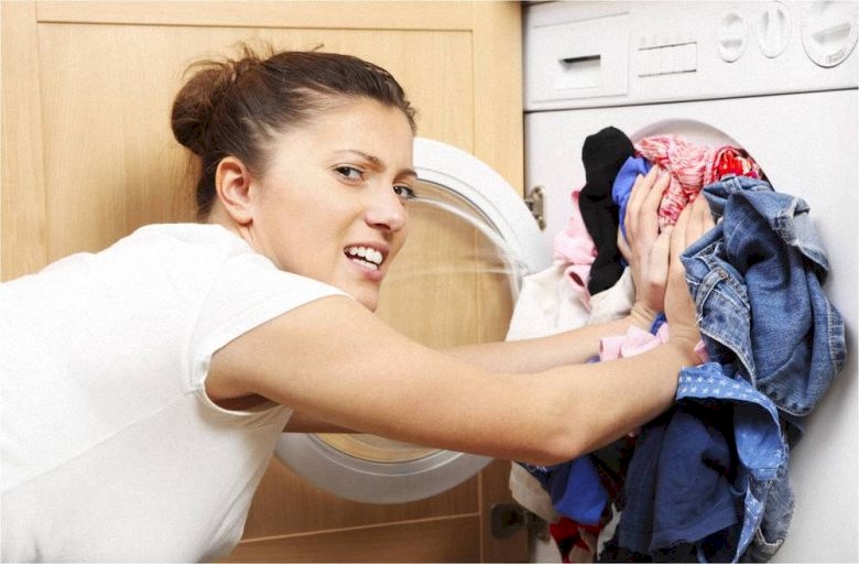 C&aacute;c mẹ sẽ giật m&igrave;nh v&igrave; đ&atilde; v&ocirc; t&igrave;nh sử dụng m&aacute;y giặt kh&ocirc;ng đ&uacute;ng c&aacute;ch?