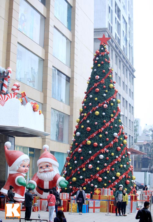 Những kiểu trang tr&iacute; c&acirc;y th&ocirc;ng Noel đẹp nhất năm 2016