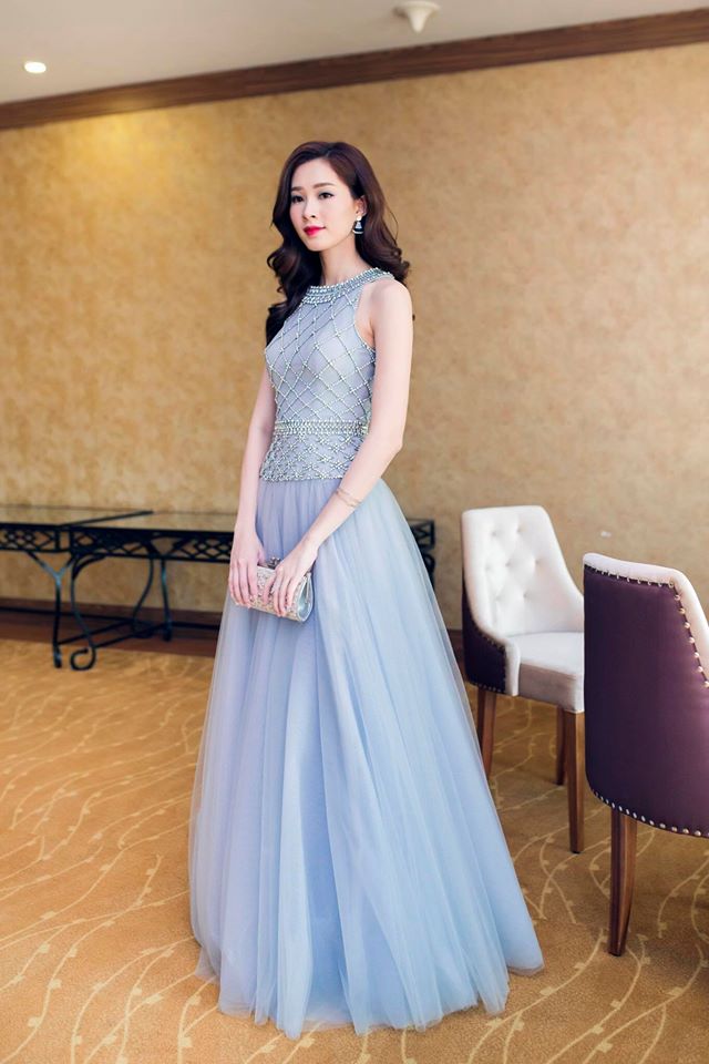 Phạm Hương, Đặng Thu Thảo, Ngọc Duyên lọt top sao Việt mặc đẹp nhất tuần qua