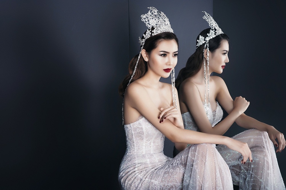 Ngọc Duy&ecirc;n đội vương miện đắt gi&aacute;, khoe d&aacute;ng đồng hồ c&aacute;t