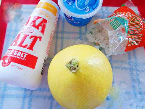 Nguy&ecirc;n liệu l&agrave;m m&oacute;n mứt bưởi (Ảnh: Kh&aacute;m ph&aacute;)